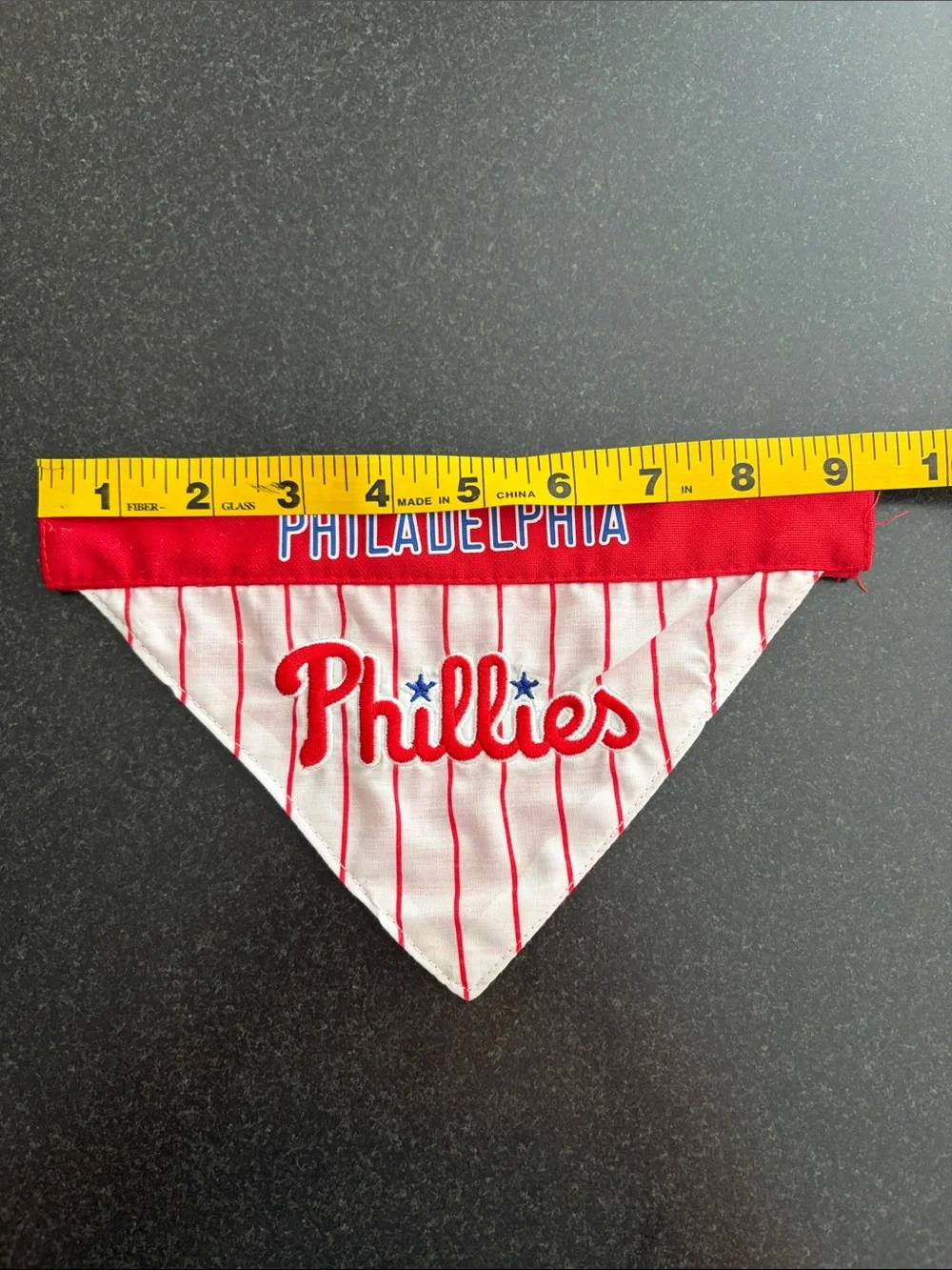 Philadelphia Phillies Red & White Pet Bandana Bib, never worn
